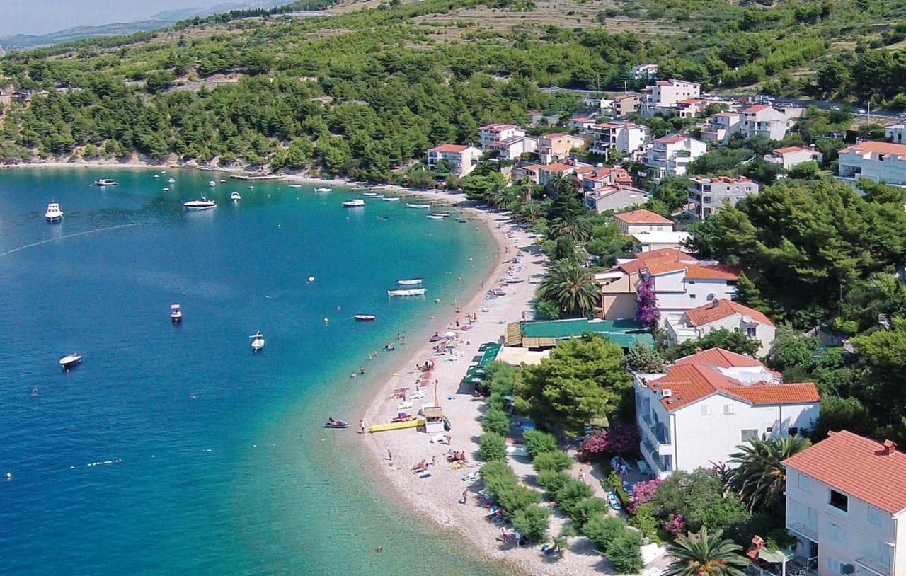 Lovely Apartment In Omis With Kitchenette Exteriör bild